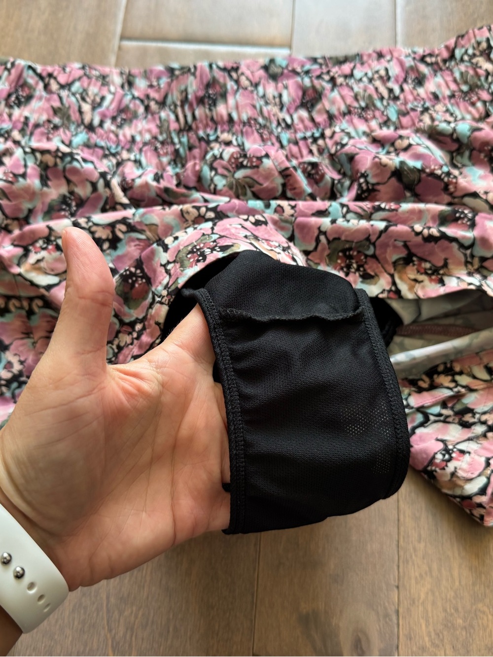 Varley Kallin Running Shorts - Picture 6 of 10